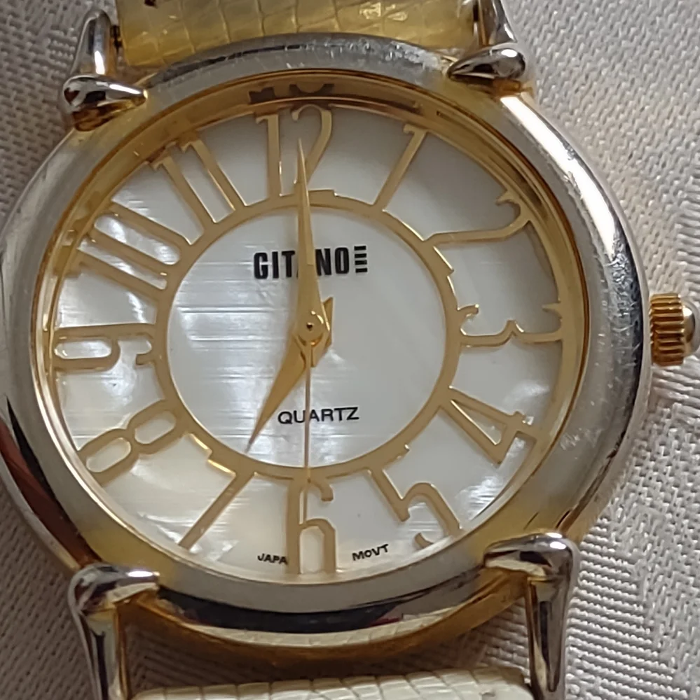 Mother Of Pearl Gitano stainless steel back Japan movt pearly face leather band